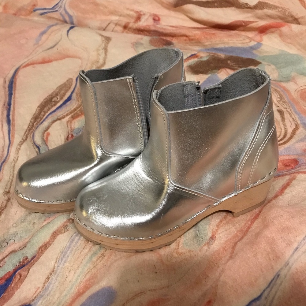 Hanna Andersson G Boot Clog Silver girls 3.5 33